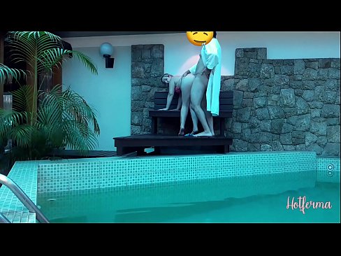 ❤️ Boss invites maid to the pool, but couldn't resist a hot Fucking video at us